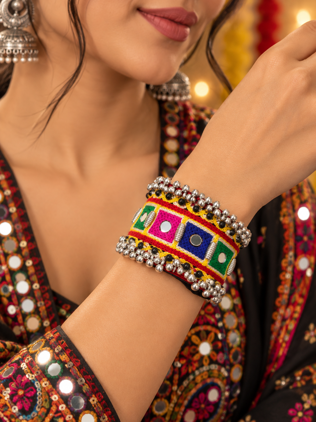 Openable Ethnic Silver Beaded bracelet