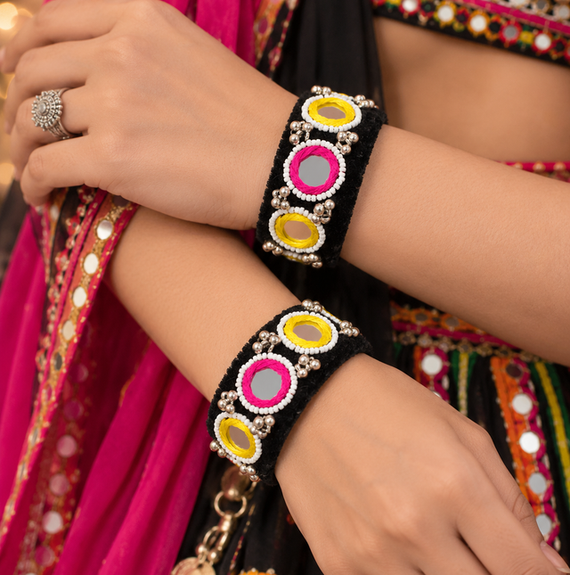 Navratri Black Thread Bracelets with Mirror Work openable (one hand)