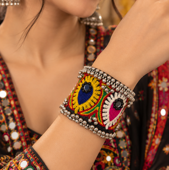 Embroidered Openable Cuff Bracelet