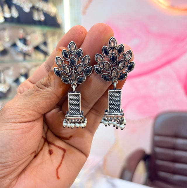 Intricate Leaf Motif Dangling Earrings