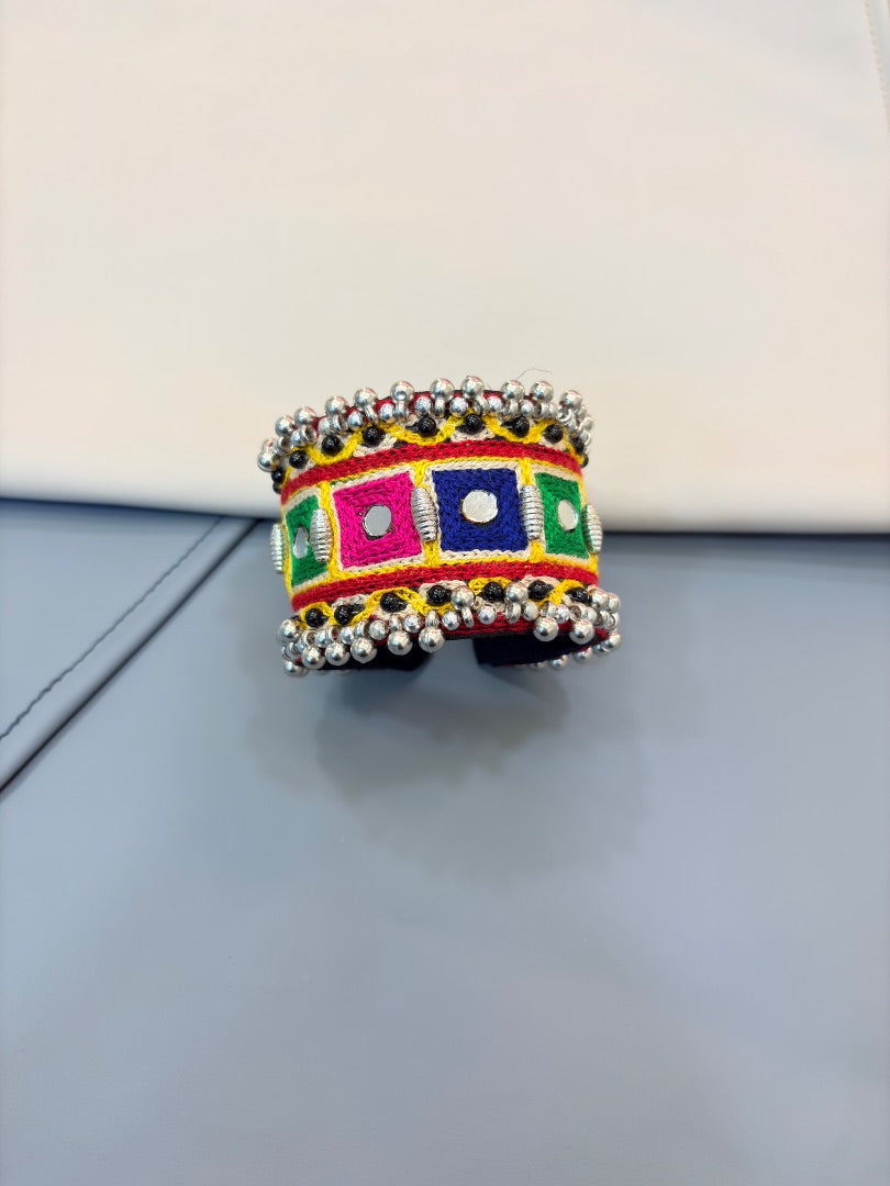 Openable Ethnic Silver Beaded bracelet