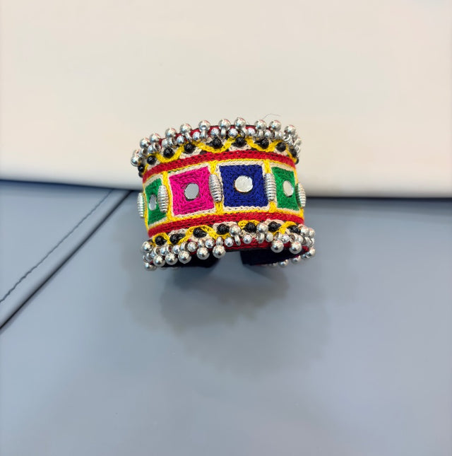 Openable Ethnic Silver Beaded bracelet