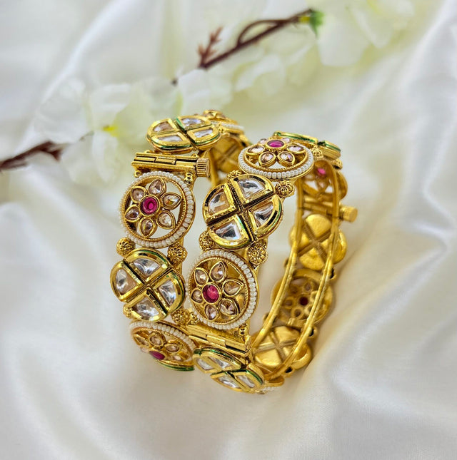 Kundan brass bangles image 0