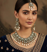 NAZARA NECKLACE SET image 1