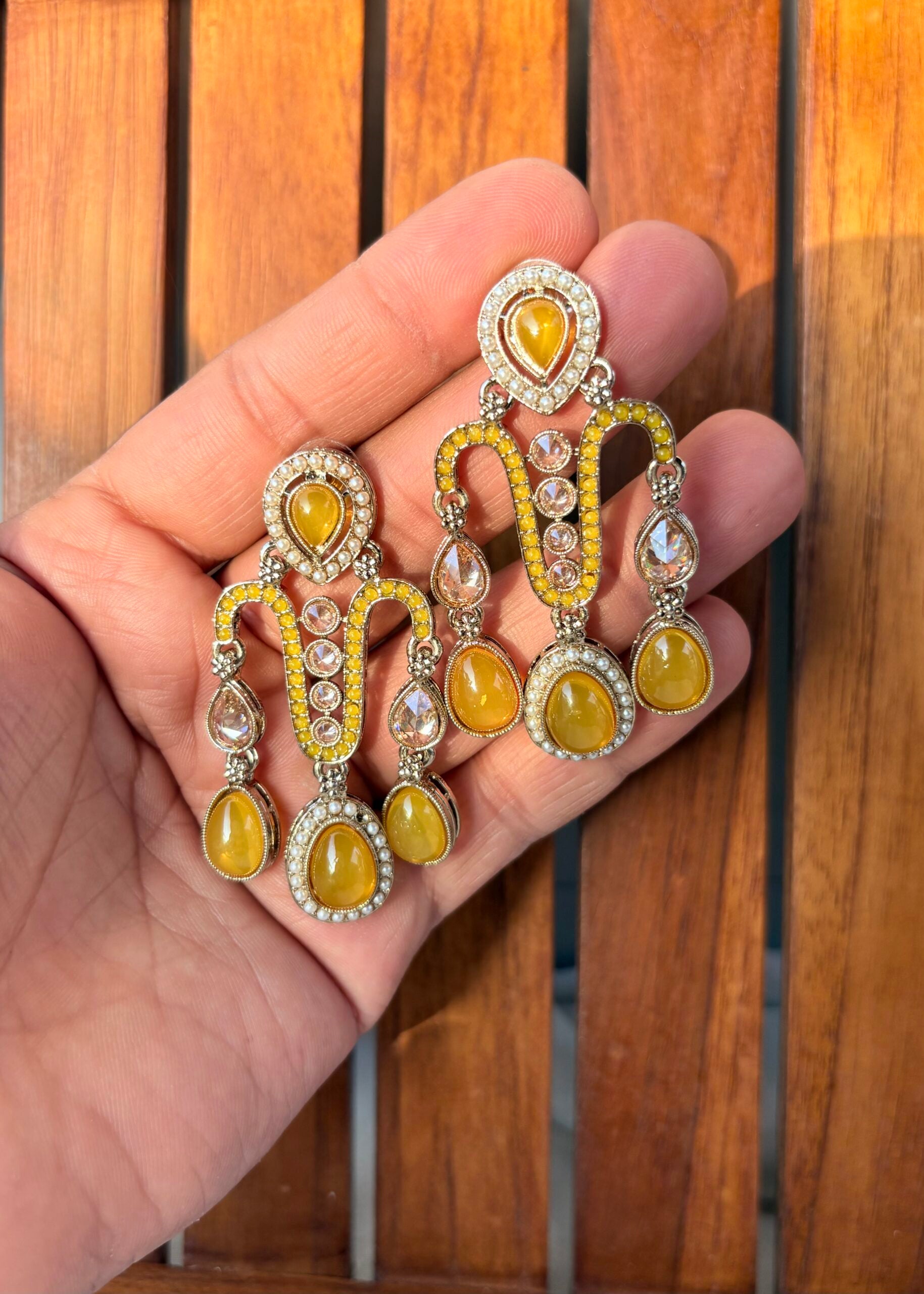 Kundan earrings - Yellow image