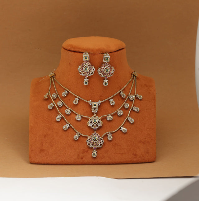 IZHAAR LAYER NECKLACE image 1