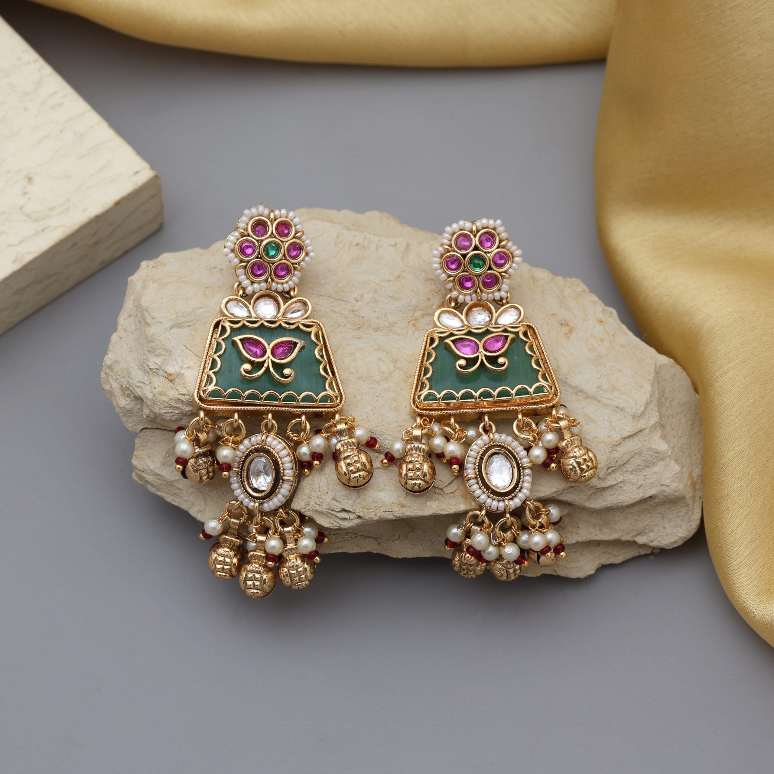 NAAZ KUNDAN EARRINGS image 3