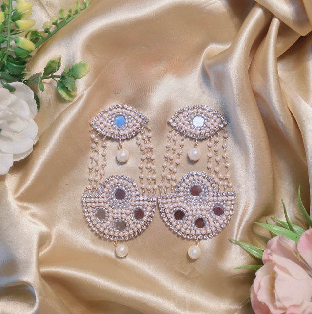 Beaded eye earring image 0