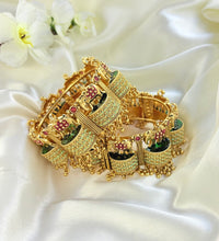 Zewar e mahal bangles image 1