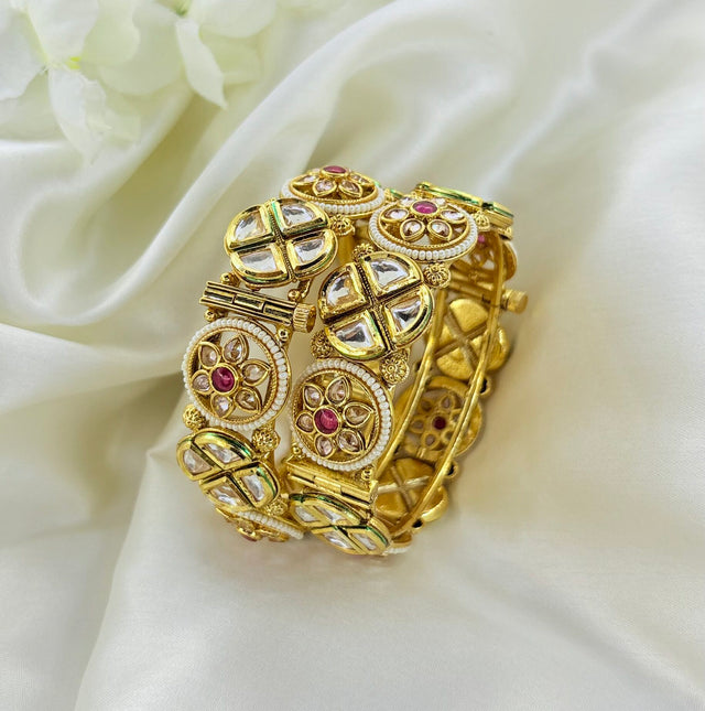Kundan brass bangles image 0