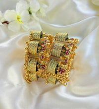 Zewar e mahal bangles image 0