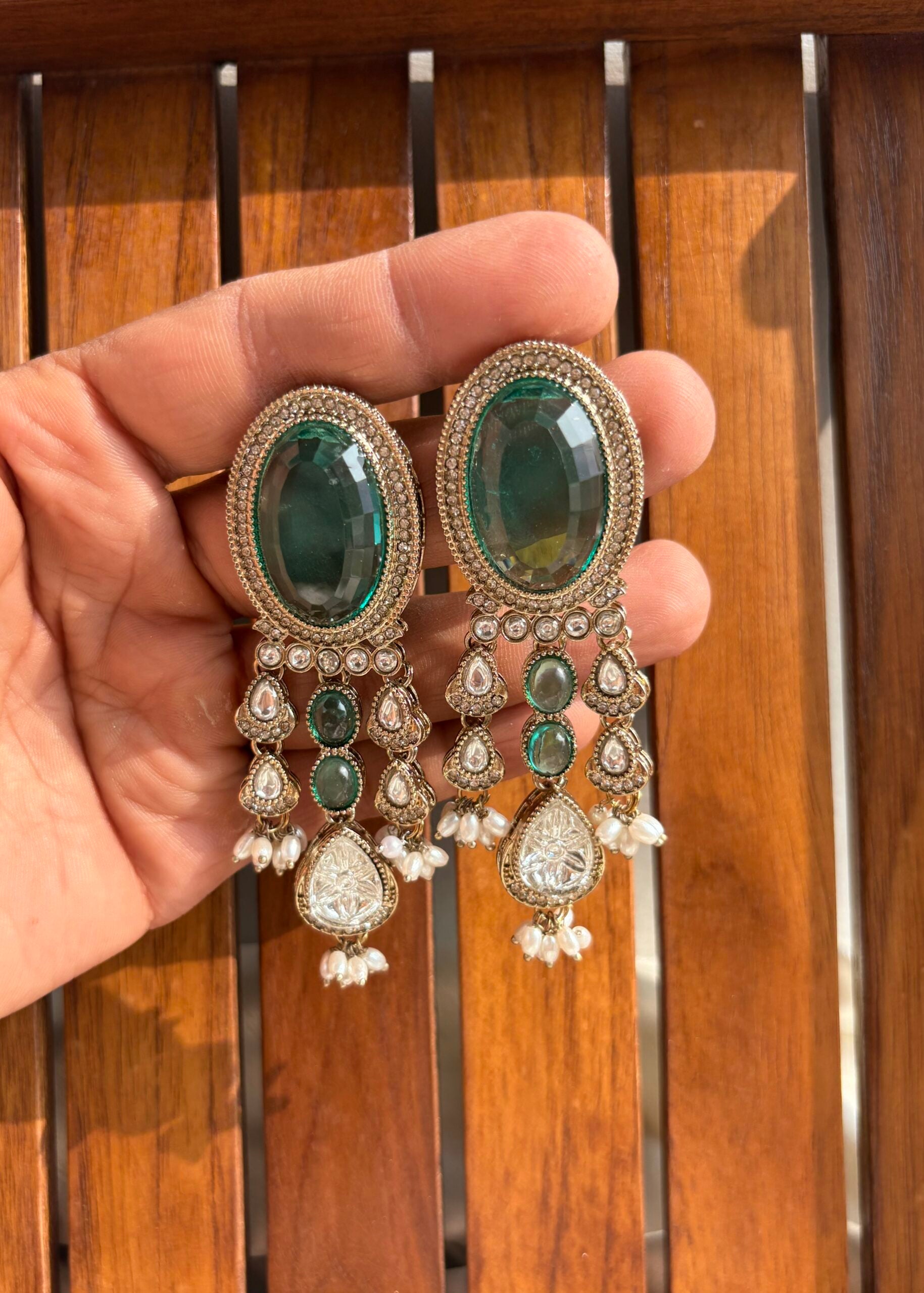 REGAL DROP EARRINGS - Torquoise green image
