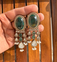 REGAL DROP EARRINGS - Torquoise green image