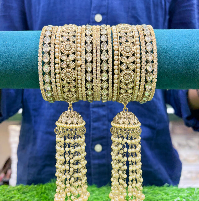 Charm hanging bangle set image 0