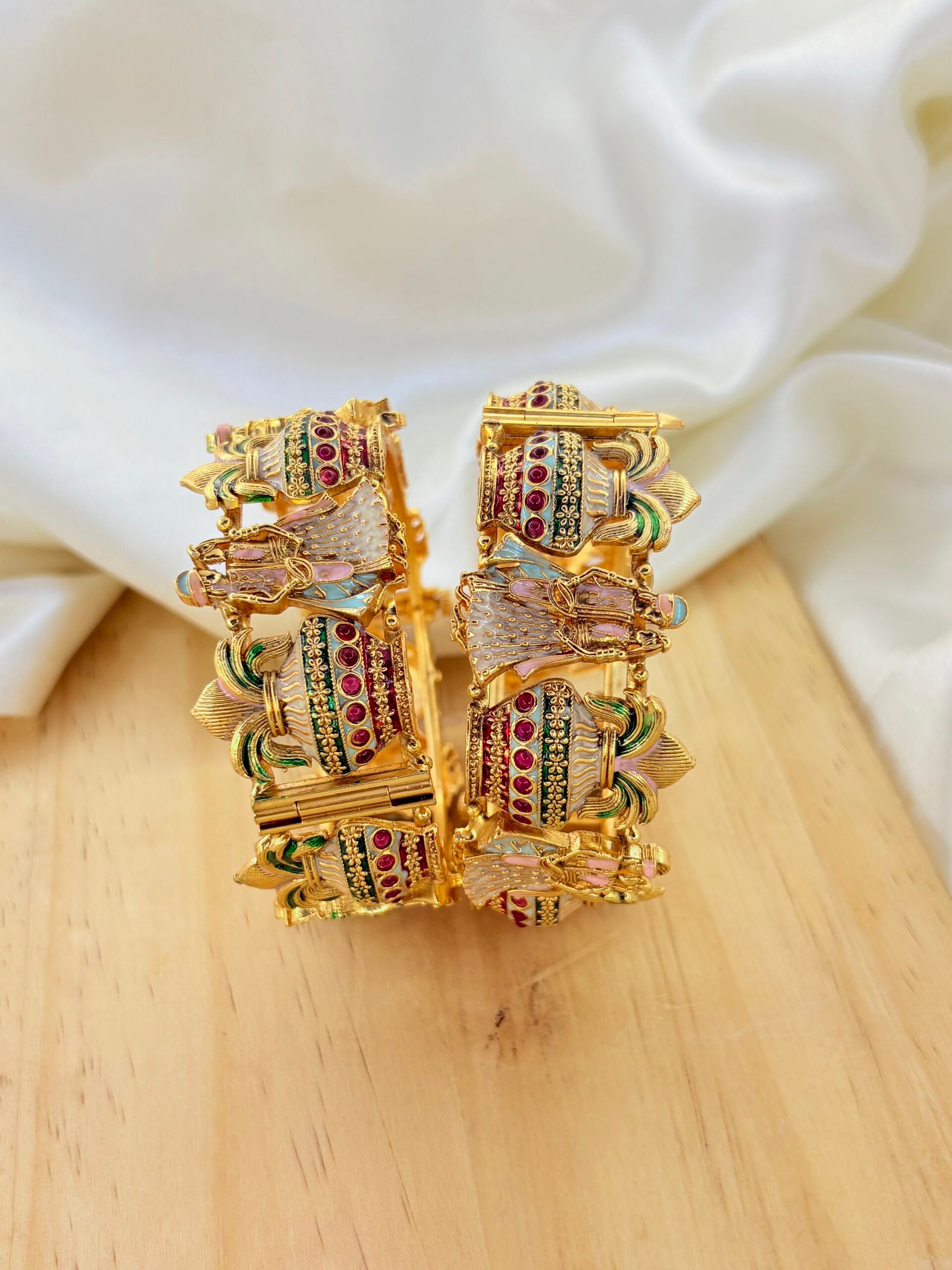 Prem Kalash rajwada bangles image 0
