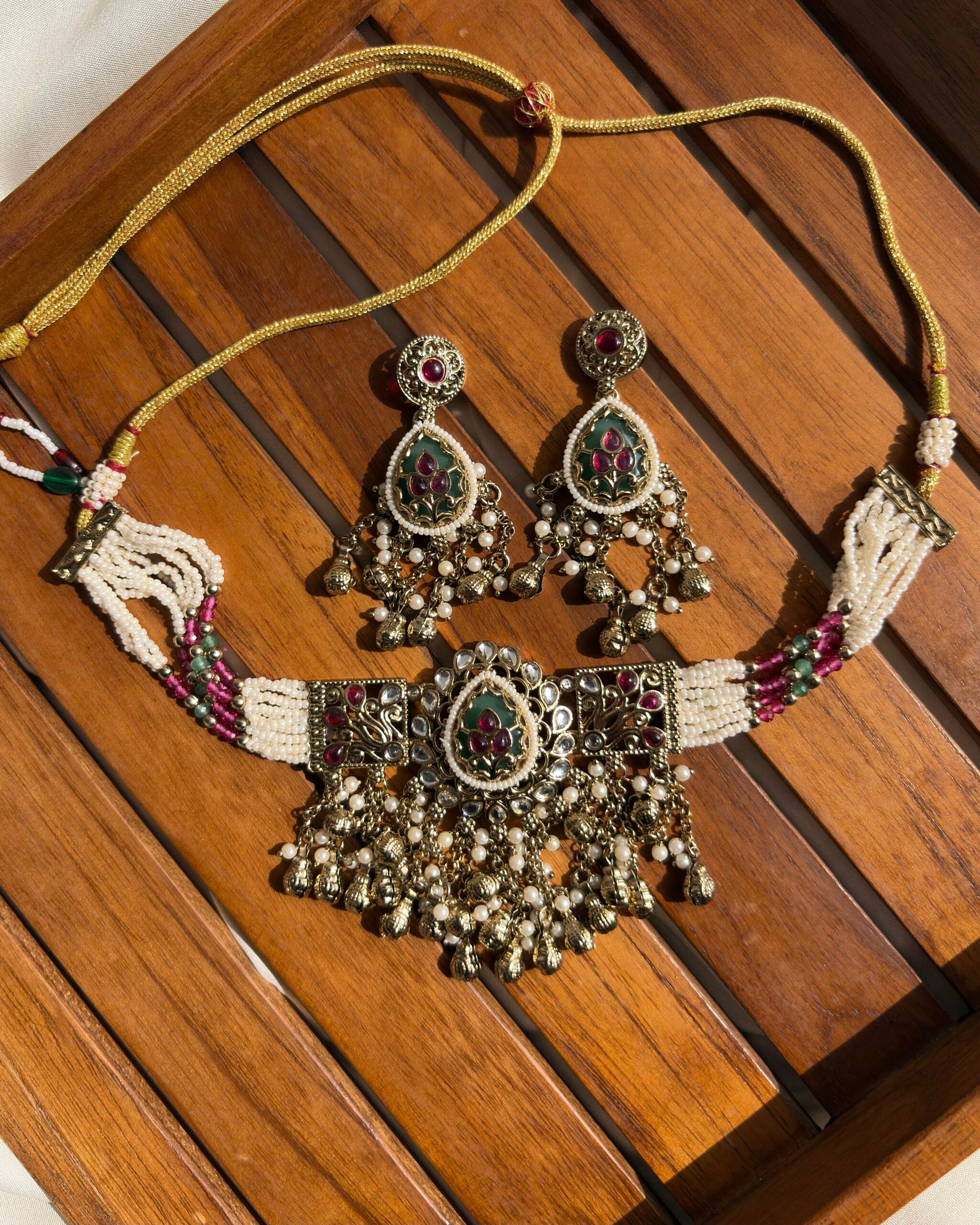 IRAAHI NECKLACE