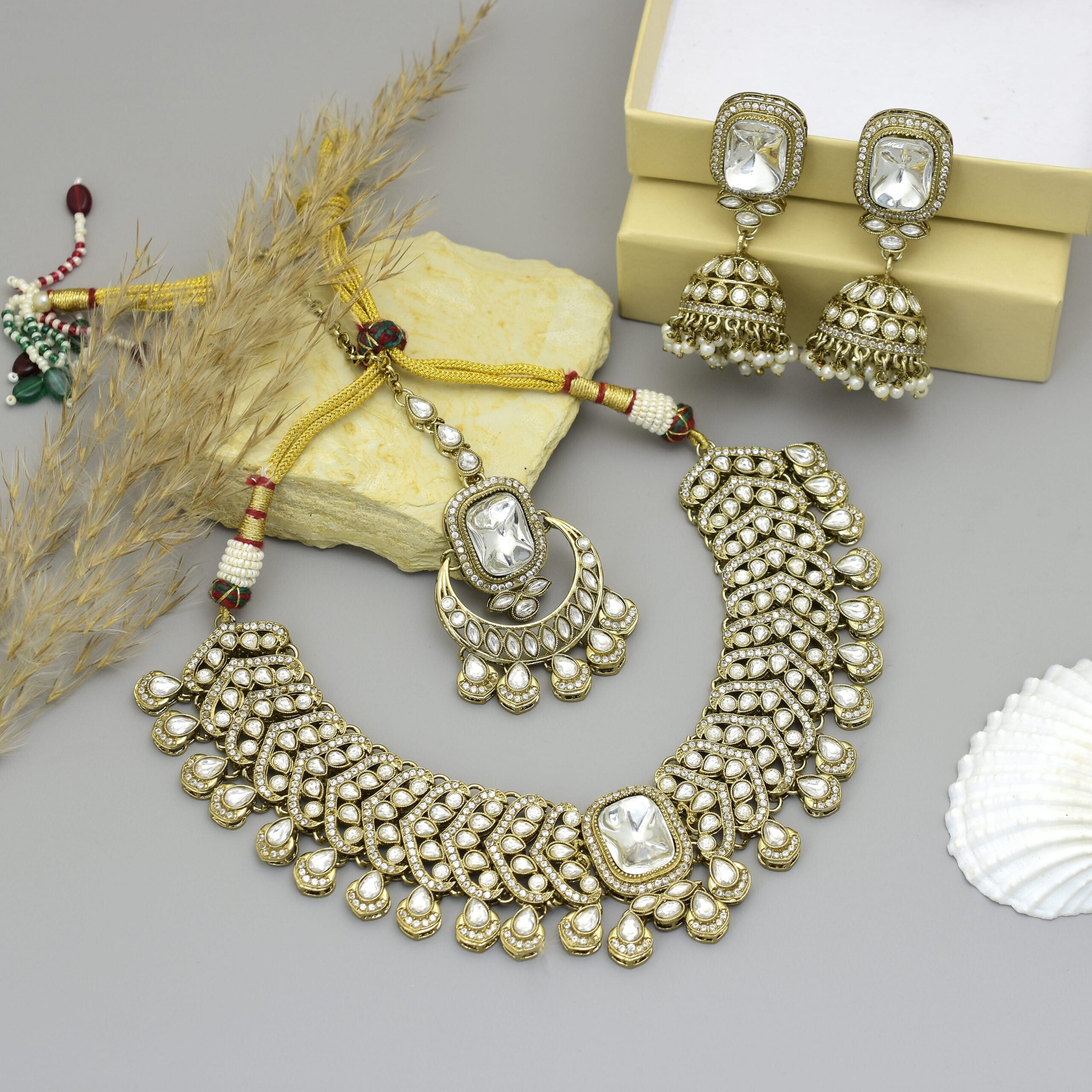 NAVIRA NECKLACE image 0