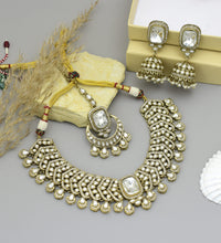 NAVIRA NECKLACE image 0