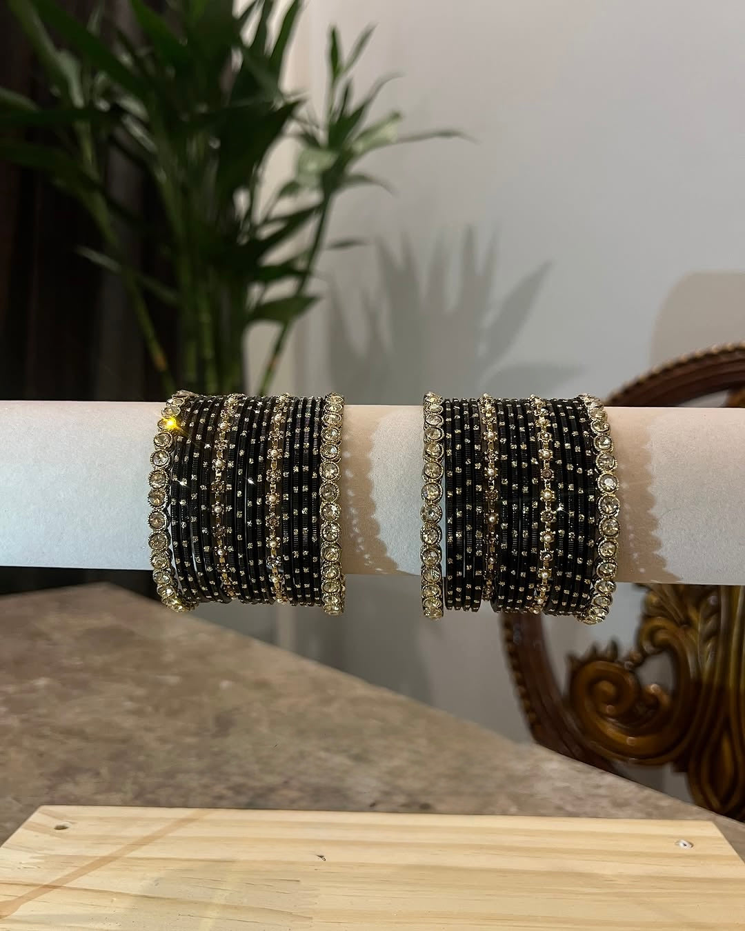Sleek bangle set - Black, 2-8 image