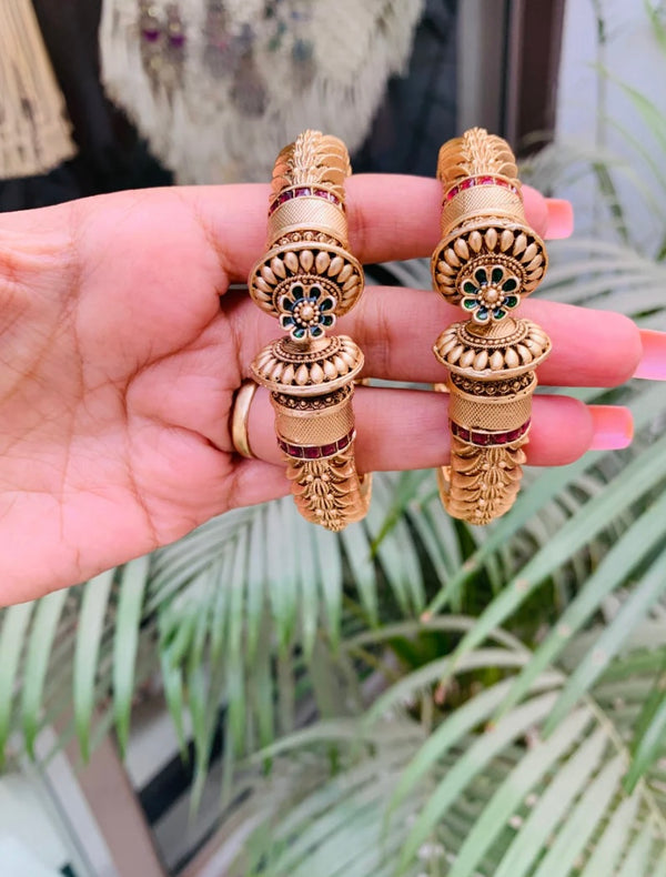 Openable screw floral bangle image 0