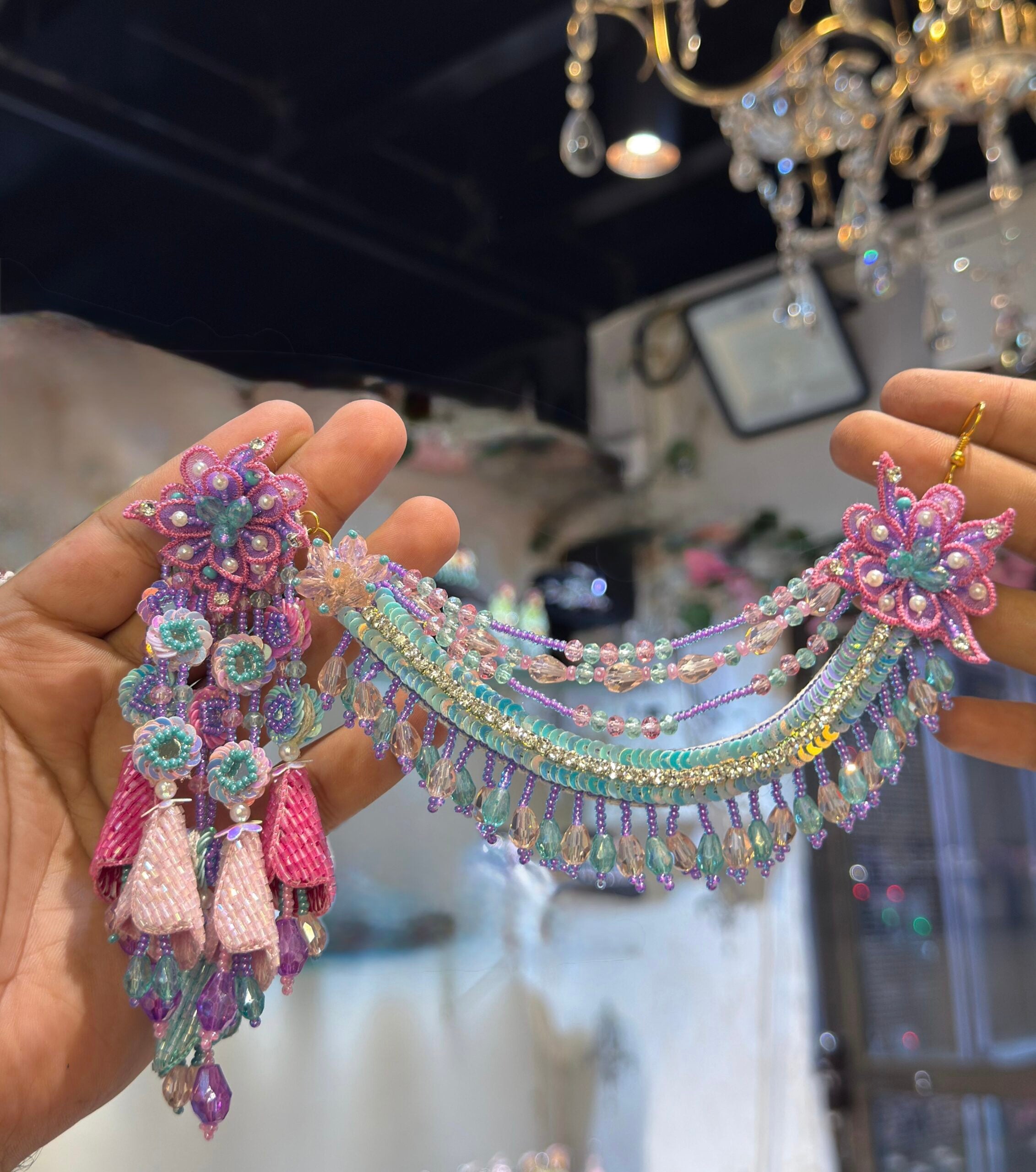 Crystal beaded earrings - Purple image