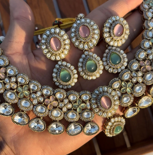 AARZU NECKLACE image 0