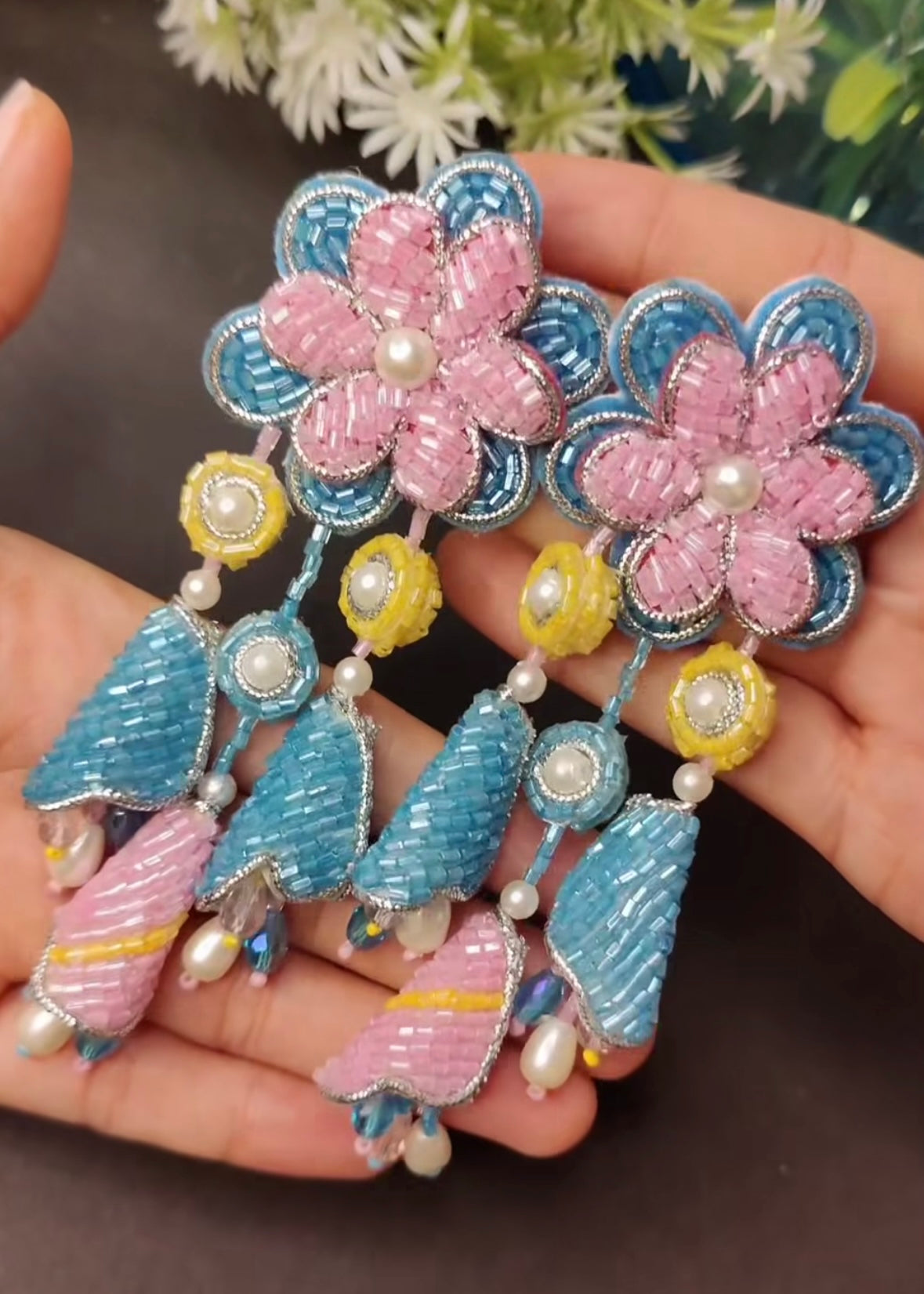 Flower drop earrings image 1