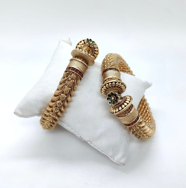 Openable screw floral bangle image 0