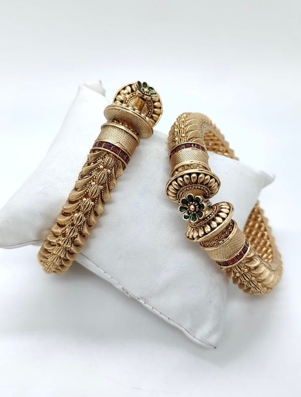Openable screw floral bangle image 0