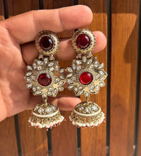 ZULF EARRINGS - Ruby red image