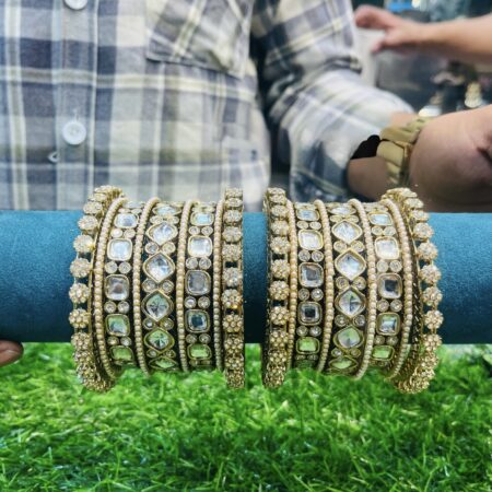 Antique kundan bangle set