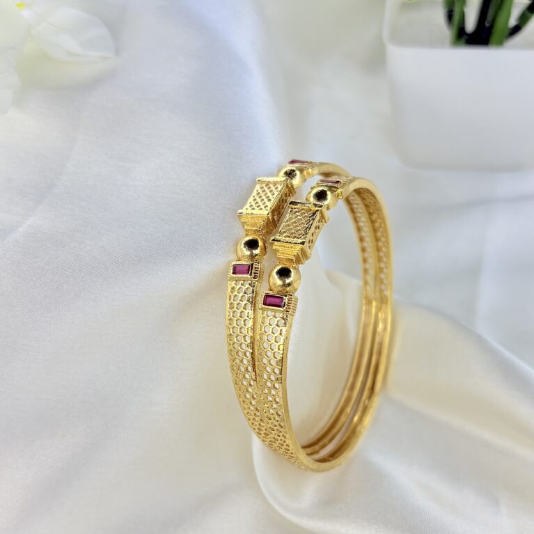 Eterna shine bangles