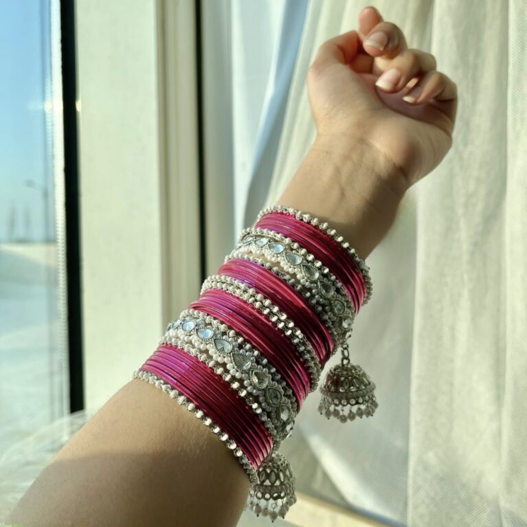 Jhumka glossy bangle set