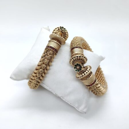 Openable screw floral bangle