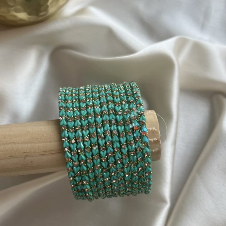 Starlit Harmony– Luxe Heart Glass Bangles