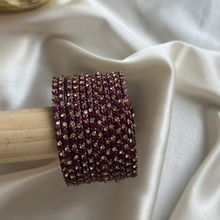 Starlit Harmony– Luxe Heart Glass Bangles