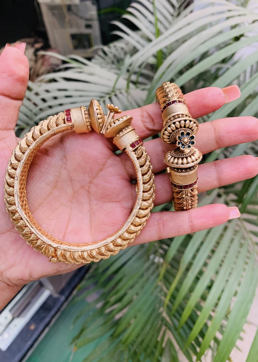 Openable screw floral bangle – Classy Jewels