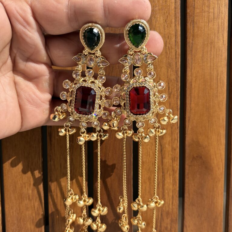 Kashrimi long earrings